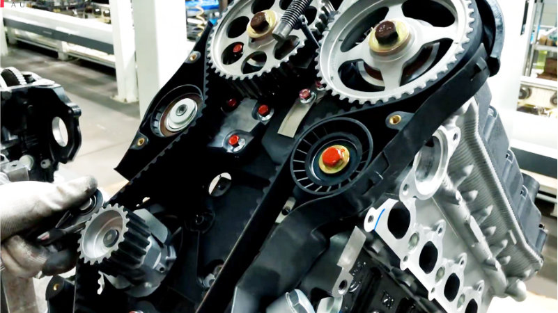 The production process of the F16D3 1.6L engine model